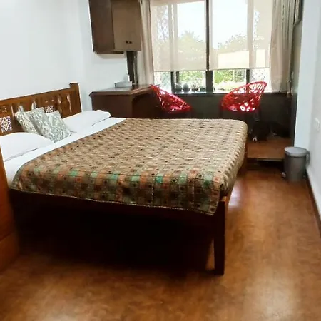 Cozy Private Ac Studio By The Sea Bandstand Bandra W Mumbai Nr Taj Lands End Apartment